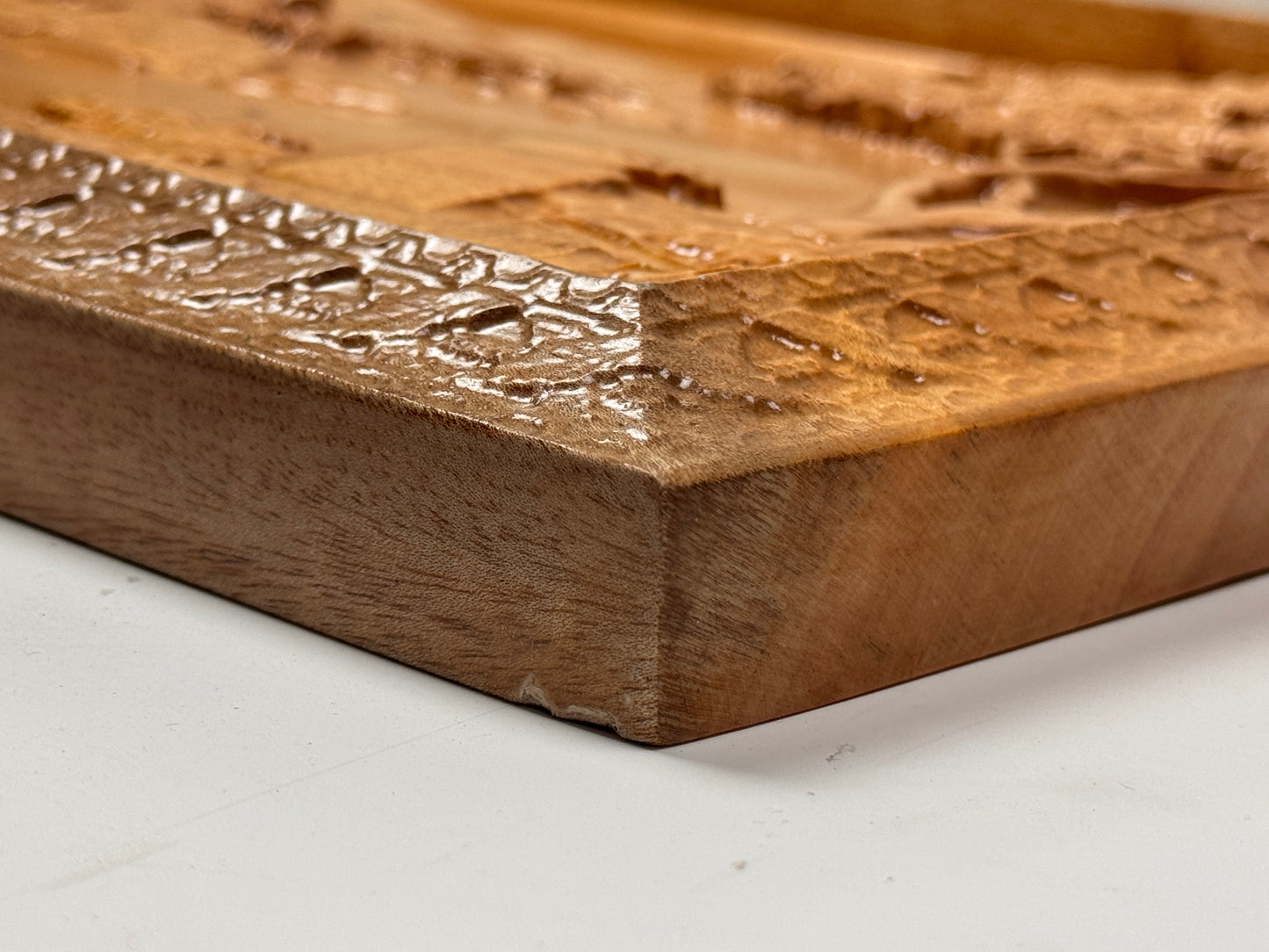 Serene Lakeside Retreat