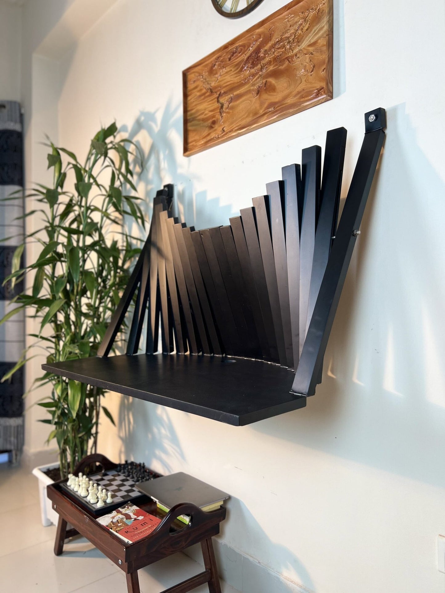 AAA Wall Flow Desk