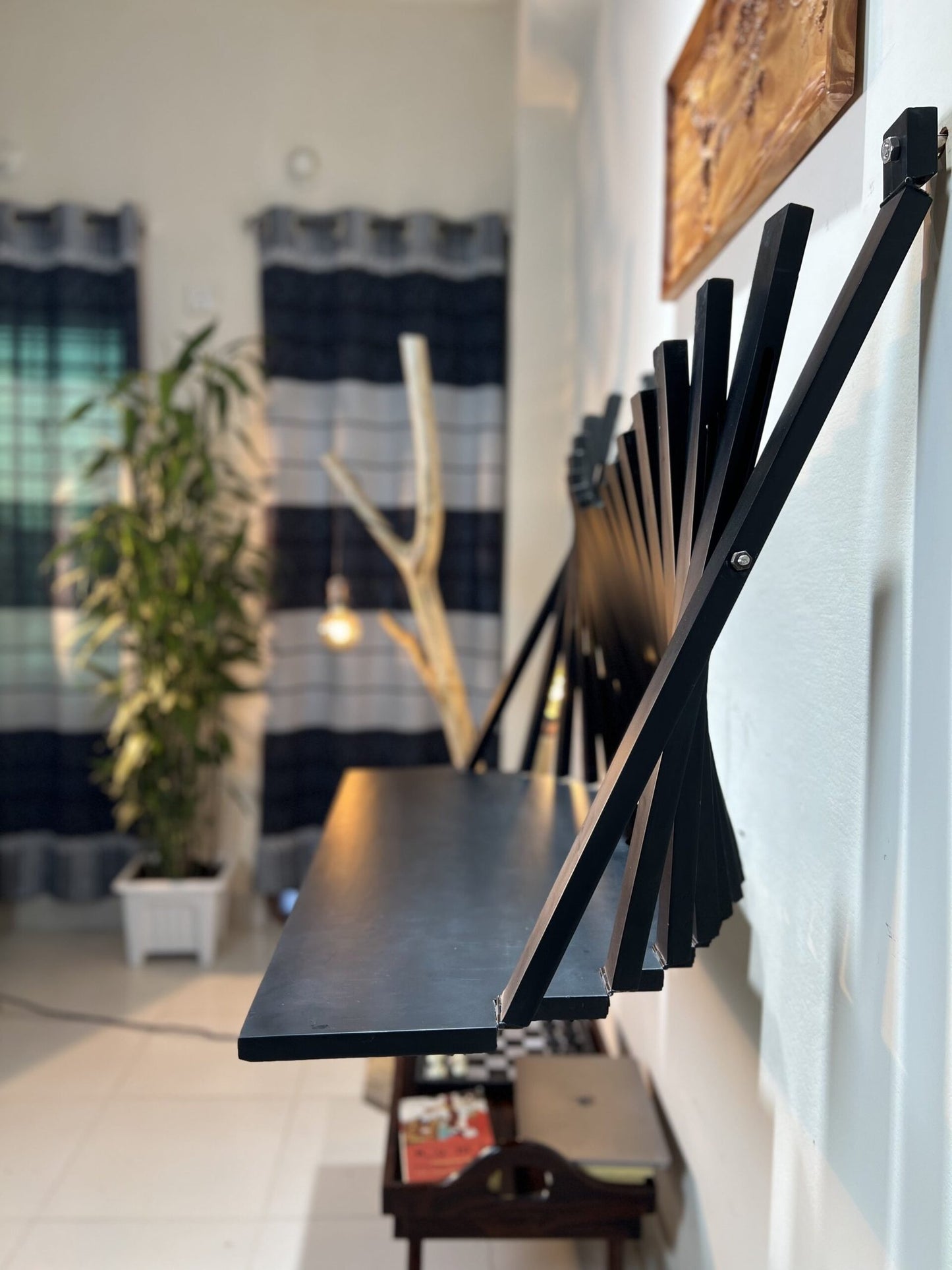 AAA Wall Flow Desk